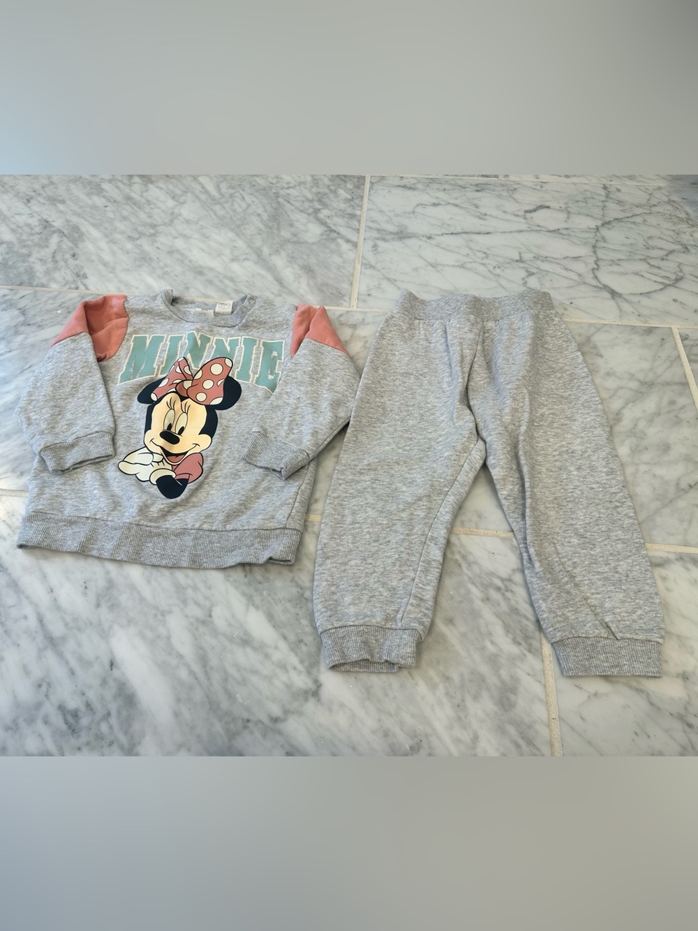 Minnie Mouse Sweatshirt and Pants Set
